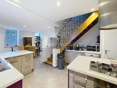 Maison en pierre - 150 m² - 6 pièces