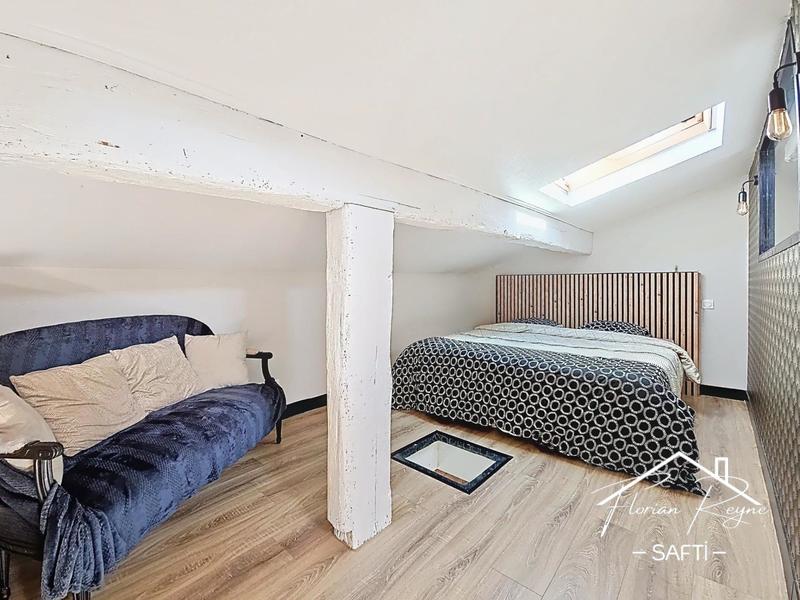 Maison - 122 m² - 5 pièces