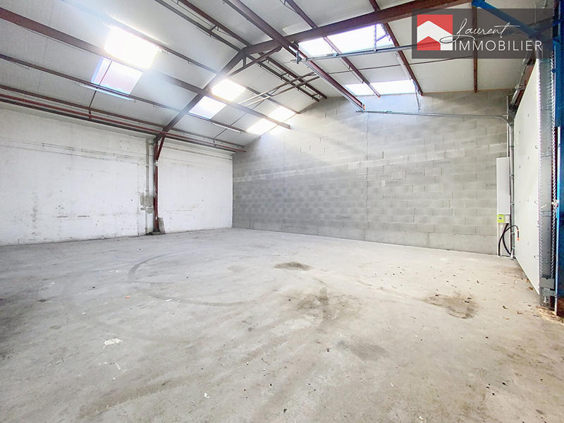 Local d'activité / Entrepôt - 106 m²