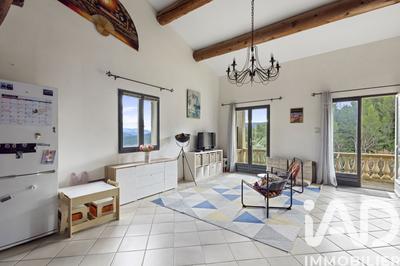 Maison - 150 m² - 7 pièces