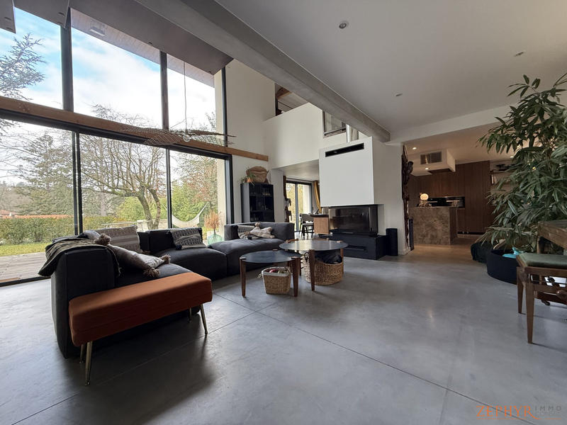 Maison contemporaine - 183 m² - 7 pièces