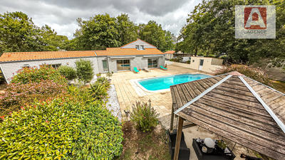 Maison - 190 m² - 8 pièces