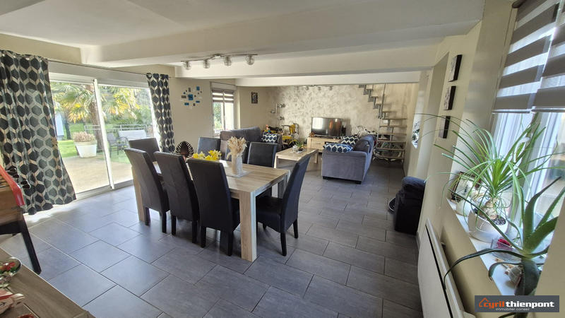 Maison - 170 m² - 7 pièces