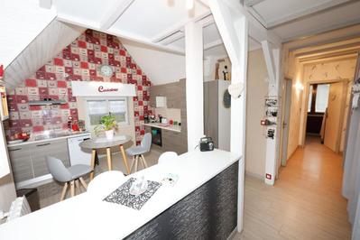 Maison traditionnelle - 176 m² - 7 pièces