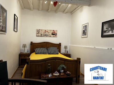 Maison - 270 m² - 9 pièces