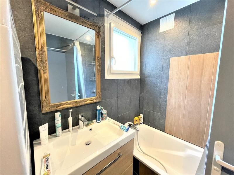 Appartement - 81 m² - 4 pièces