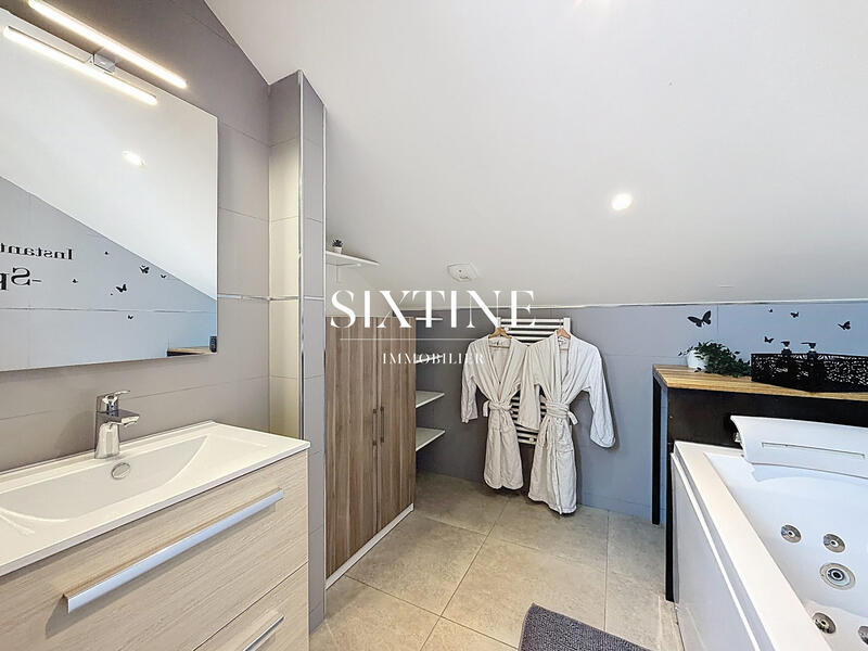 Loft - 47 m² - 2 pièces