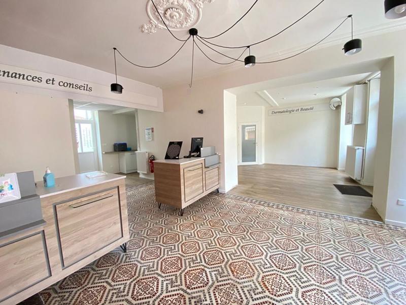 Maison - 286 m² - 10 pièces