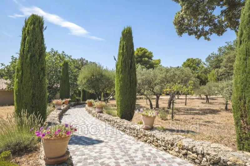 Villa - 333 m² - 10 pièces