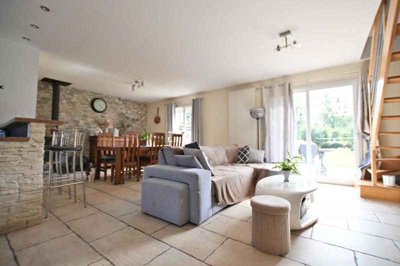 Maison - 99 m² - 4 pièces