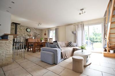 Maison - 99 m² - 4 pièces