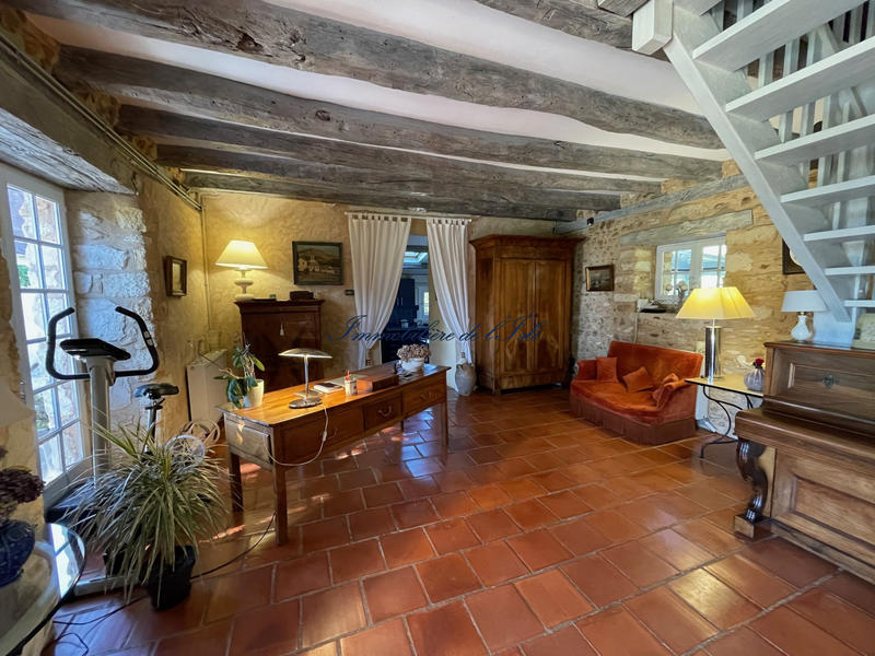 Maison - 400 m² - 10 pièces