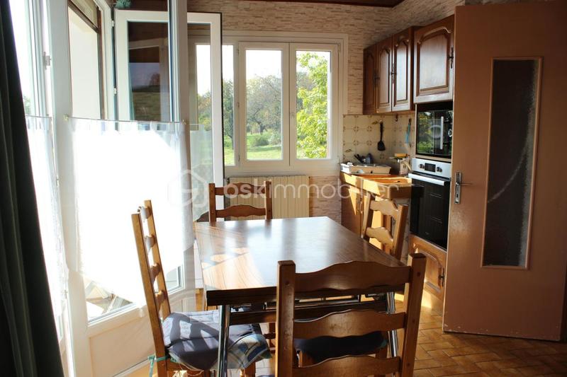 Maison - 88 m² - 5 pièces