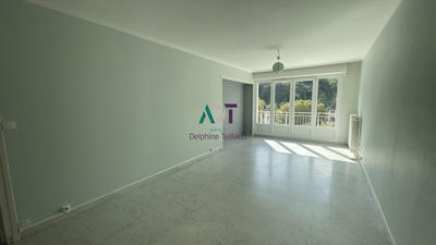 Appartement - 90 m² - 4 pièces