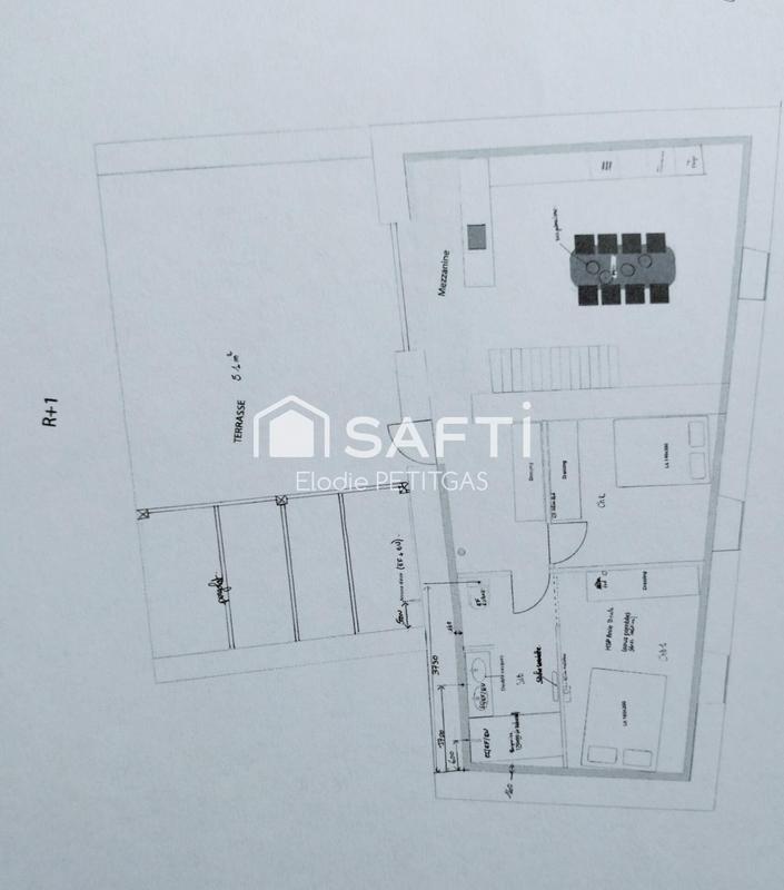 Maison - 202 m² - 5 pièces