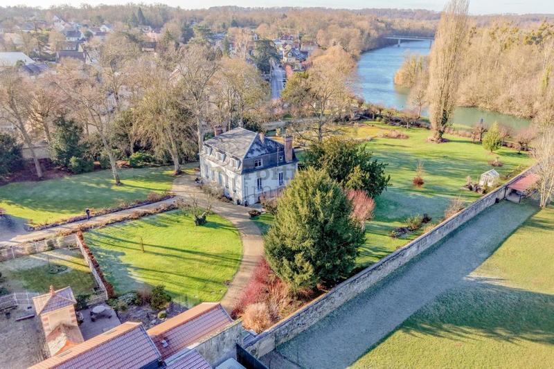 Maison de maîtres - 494 m² - 14 pièces