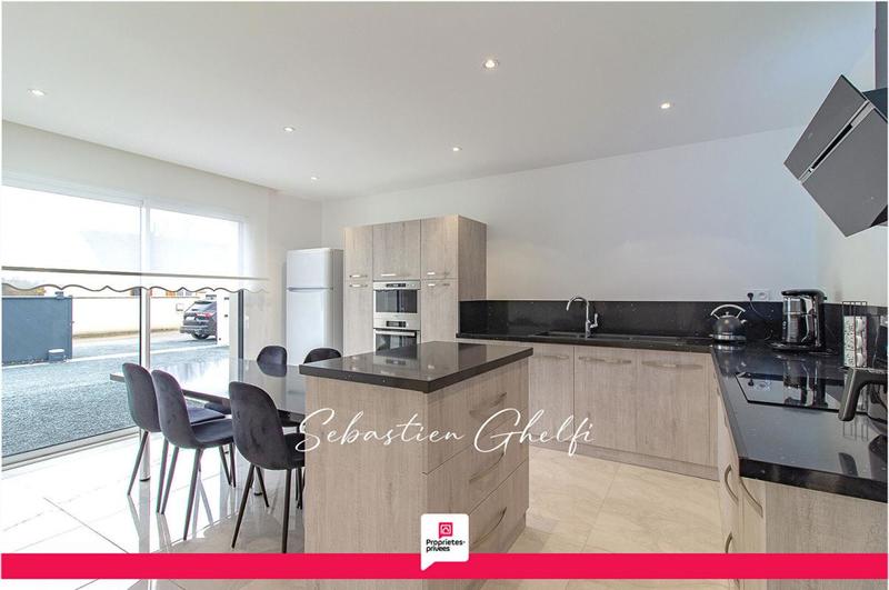 Maison - 148 m² - 7 pièces