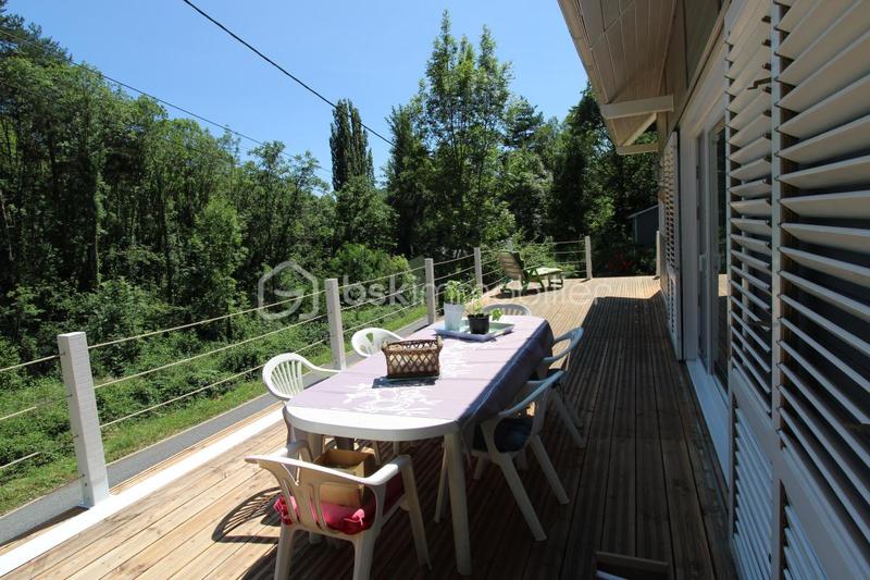 Propriété - 140 m² - 8 pièces