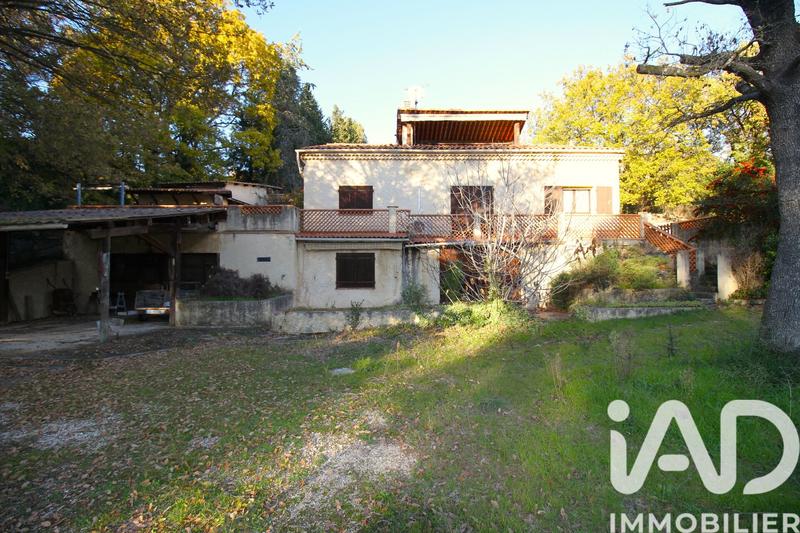 Maison - 198 m² - 6 pièces