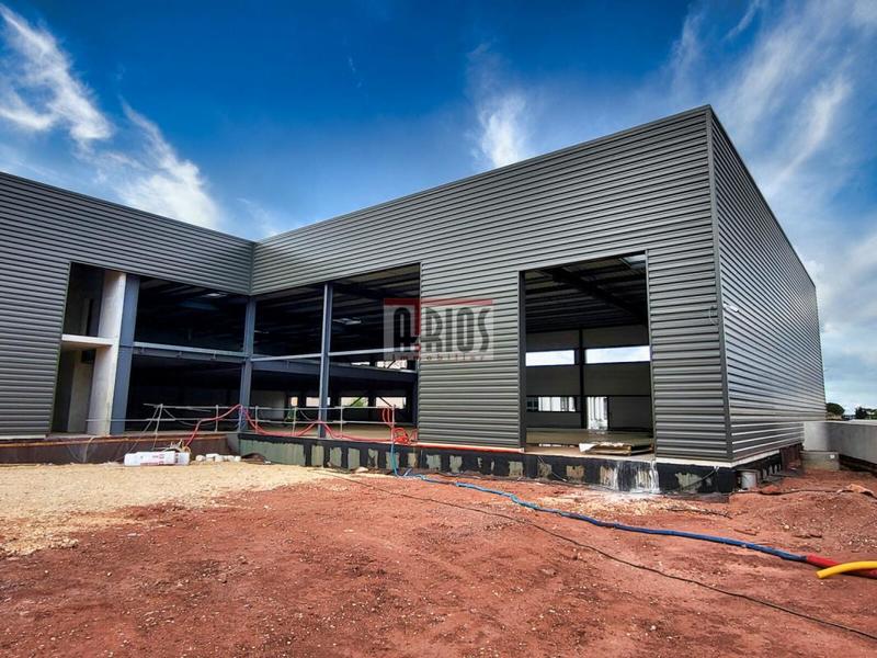 Entrepôt - 1 170 m²