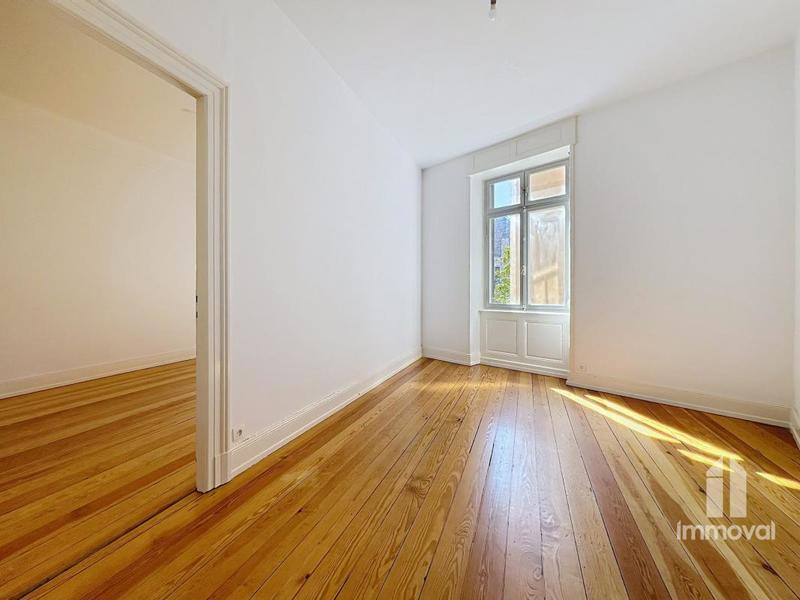 Appartement - 197 m² - 7 pièces