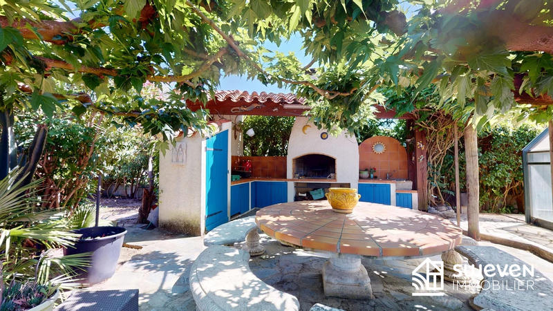 Villa - 278 m² - 10 pièces