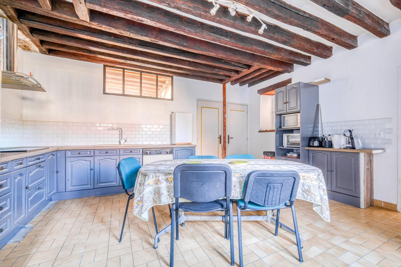 Maison - 261 m² - 8 pièces