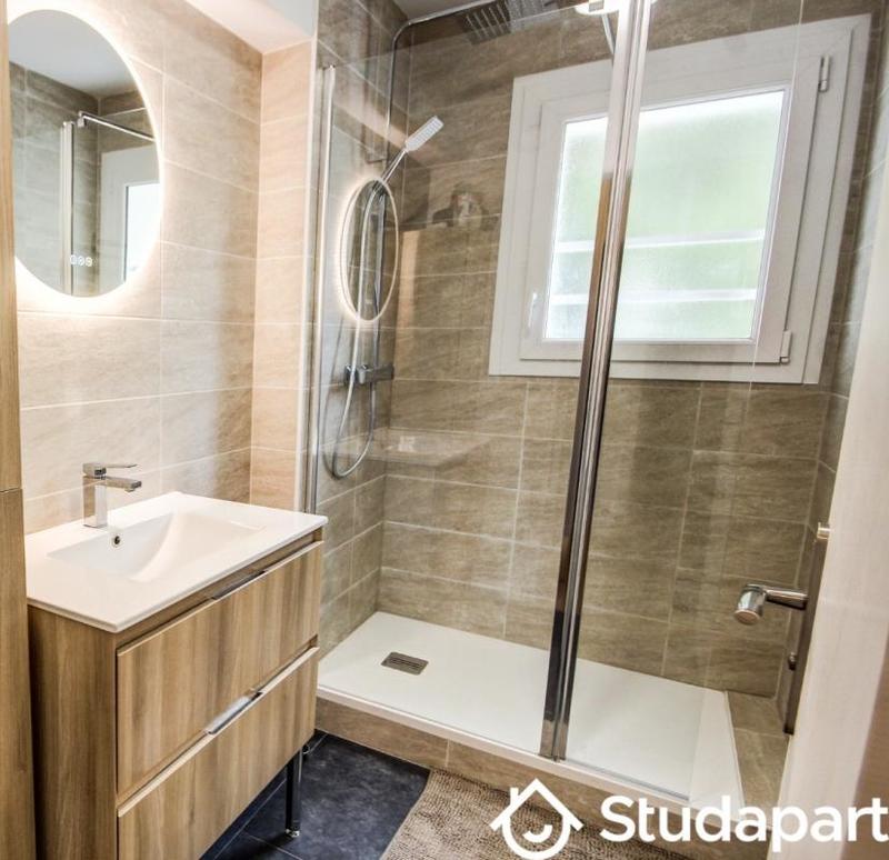 Chambre - 9 m² - 1 pièce