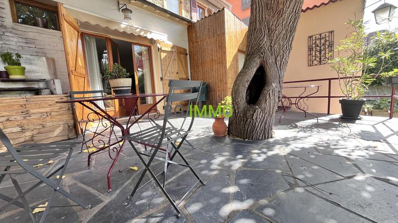 Maison - 224 m² - 8 pièces