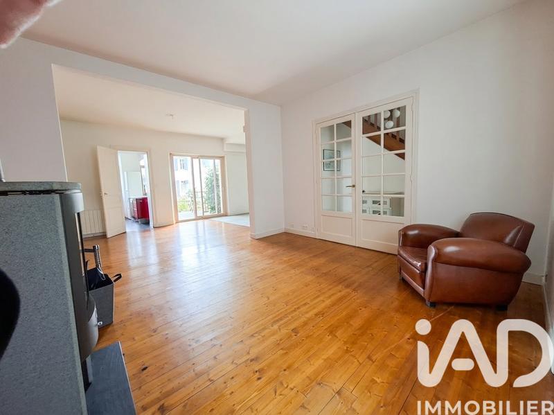 Maison - 185 m² - 7 pièces