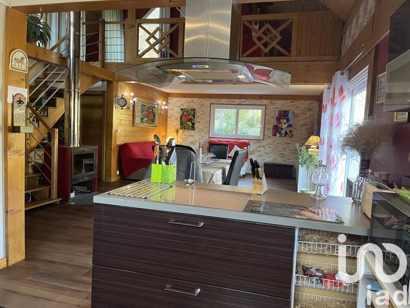 Châlet - 176 m² - 7 pièces