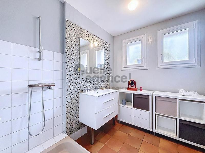 Maison - 139 m² - 5 pièces