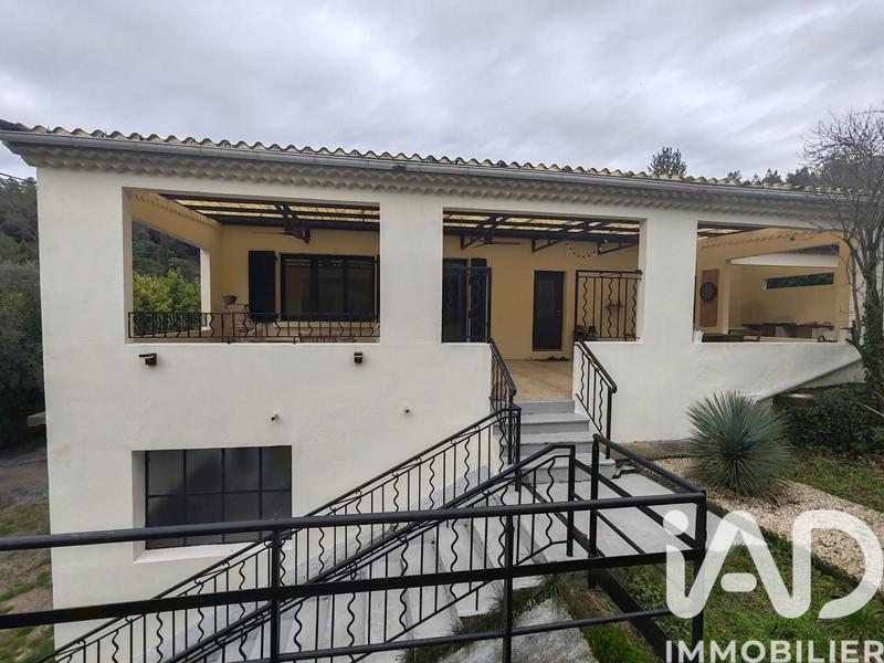 Maison - 160 m² - 5 pièces