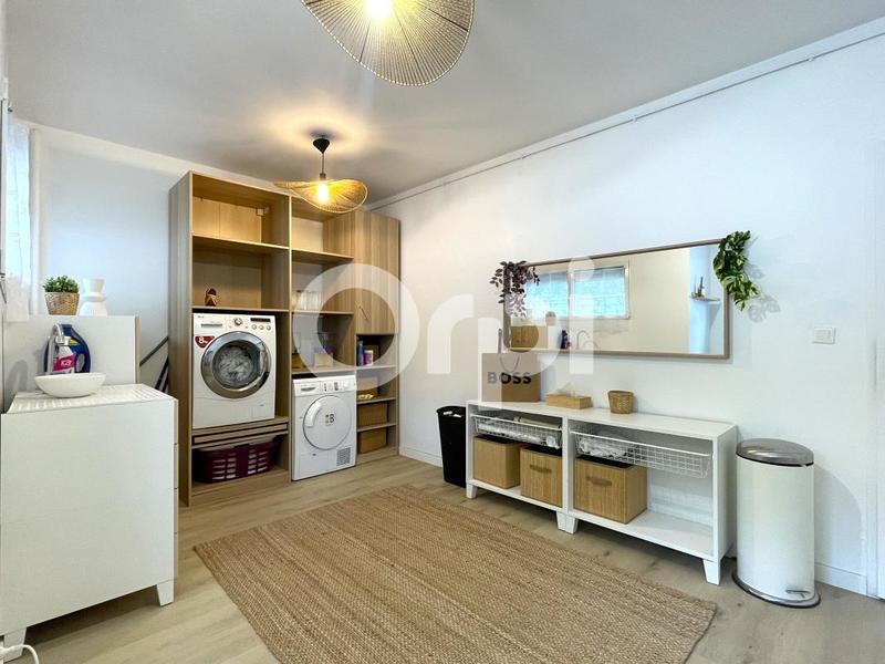 Maison - 265 m² - 7 pièces