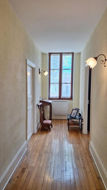 Maison - 186 m² - 7 pièces