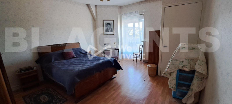 Maison - 196 m² - 8 pièces