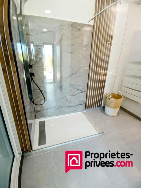 Propriété - 225 m² - 8 pièces