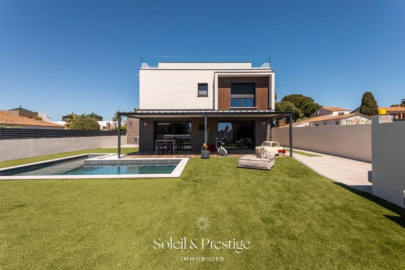 Maison - 180 m² - 4 pièces