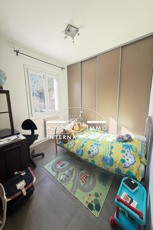 Propriété - 159 m² - 6 pièces