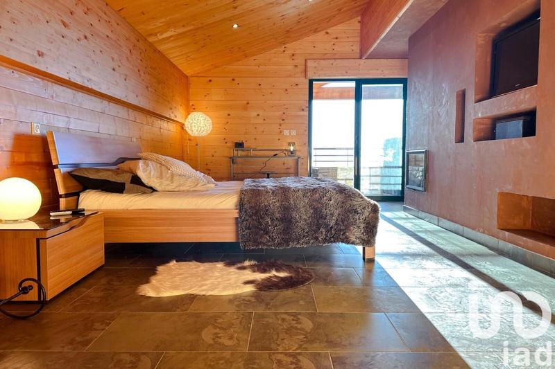 Appartement - 185 m² - 8 pièces