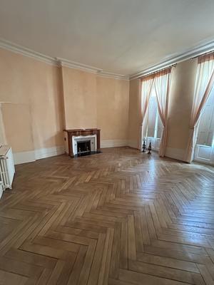 Appartement - 116 m² - 2 pièces