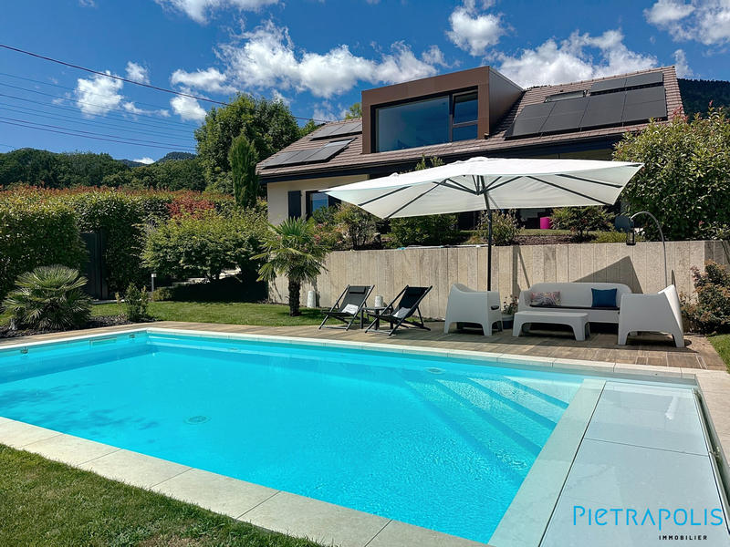 Villa - 195 m² - 6 pièces