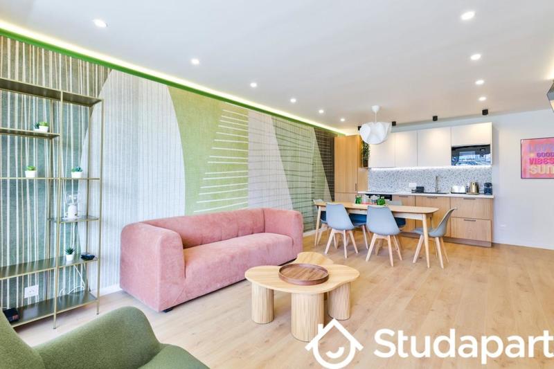 Chambre - 10 m² - 1 pièce