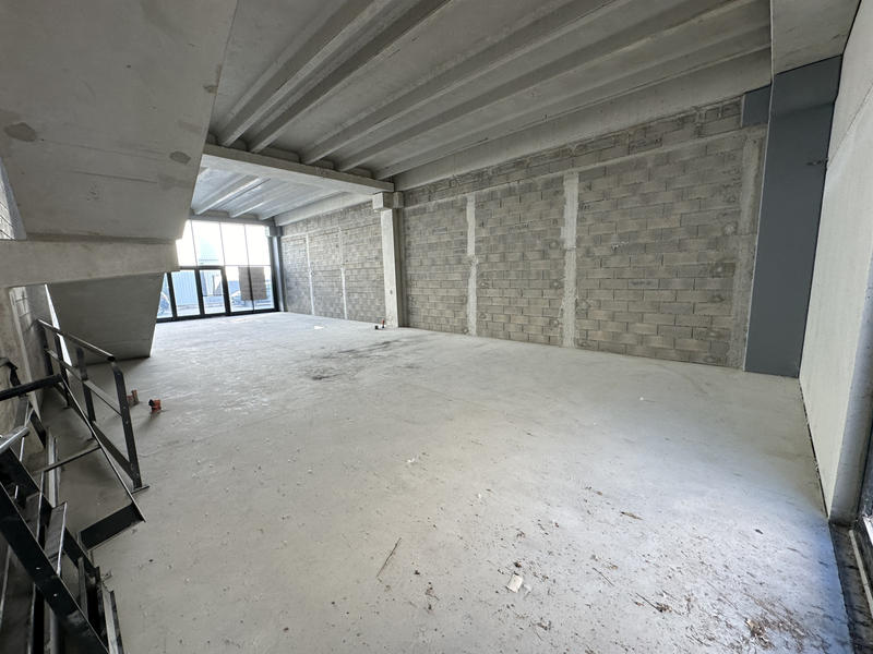 Local d'activités - 290 m²