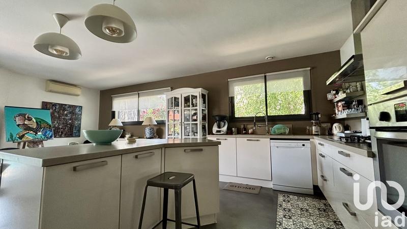 Maison - 198 m² - 6 pièces