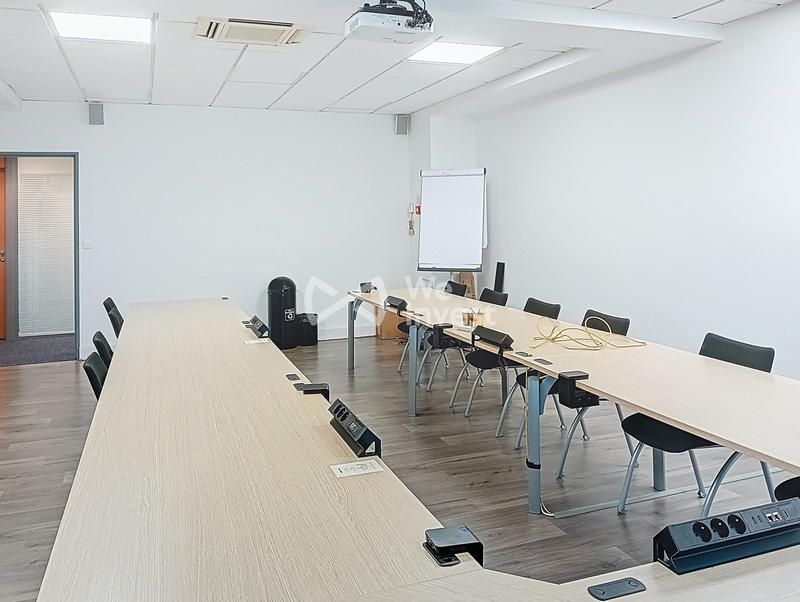 Bureau - 176 m²