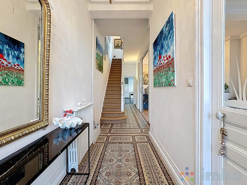 Maison - 182 m² - 6 pièces