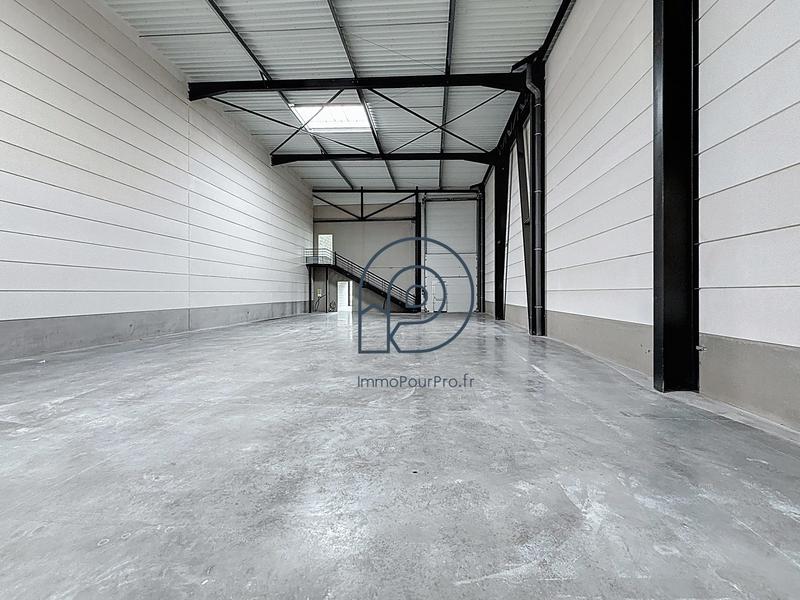 Entrepôt - 343 m²