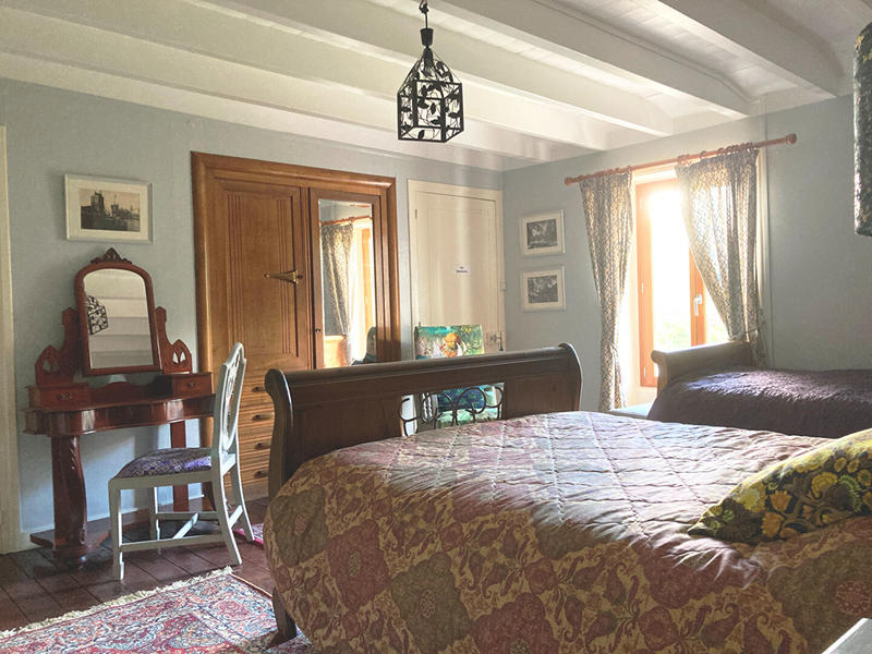 Maison - 270 m² - 11 pièces