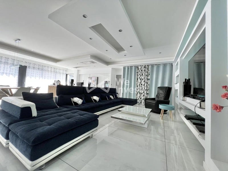 Maison - 185 m² - 6 pièces